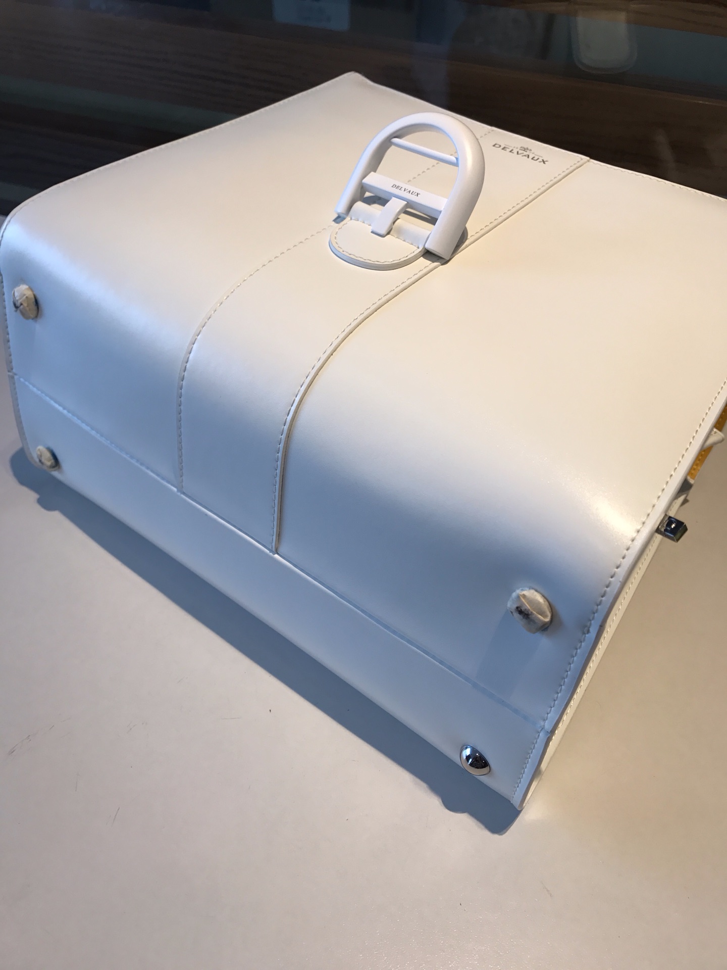 델보 브리앙 매직 박스백